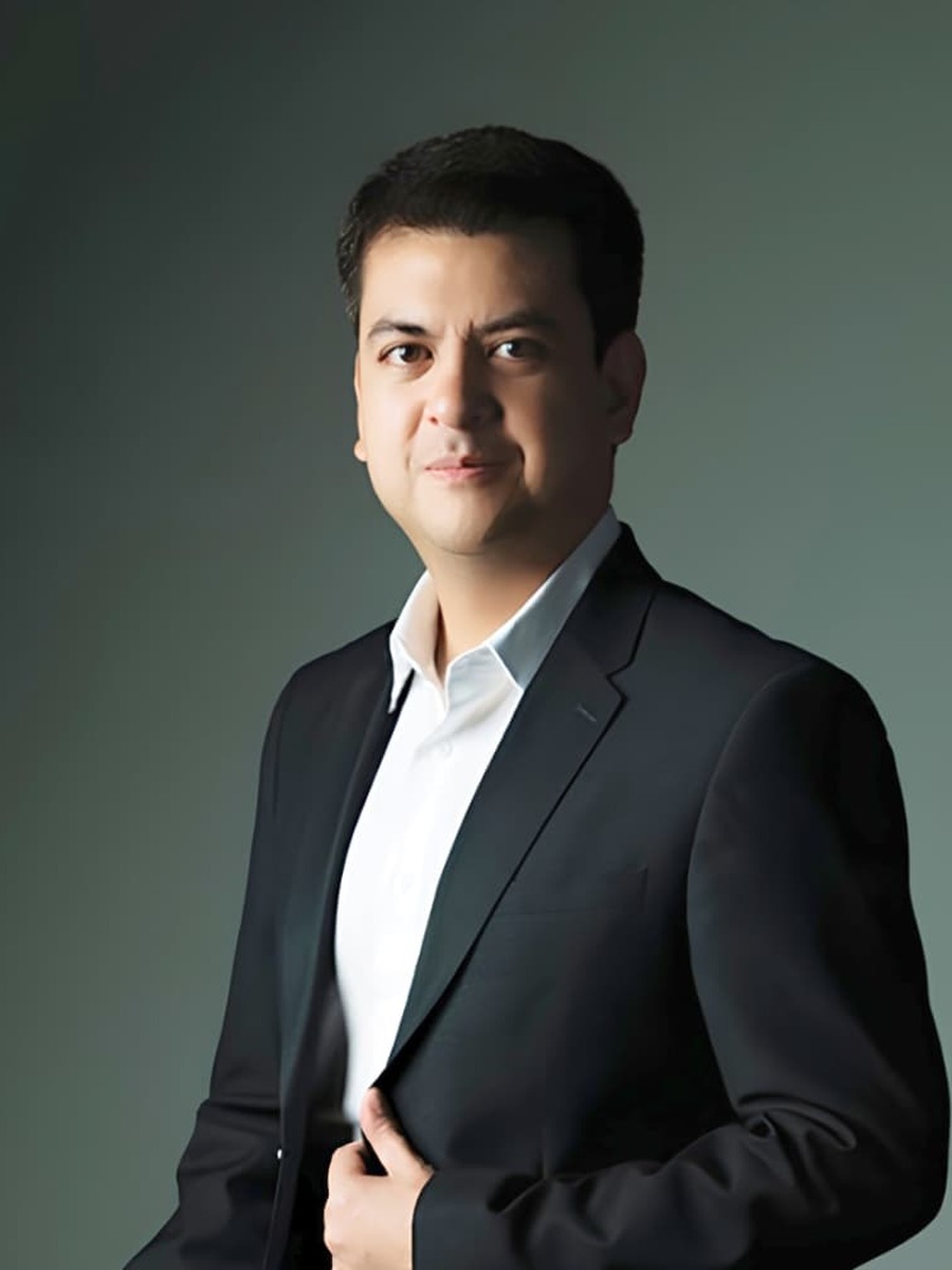 Portrait of Paulo Campos